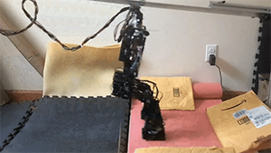 人形机器人——高速滑翔着陆